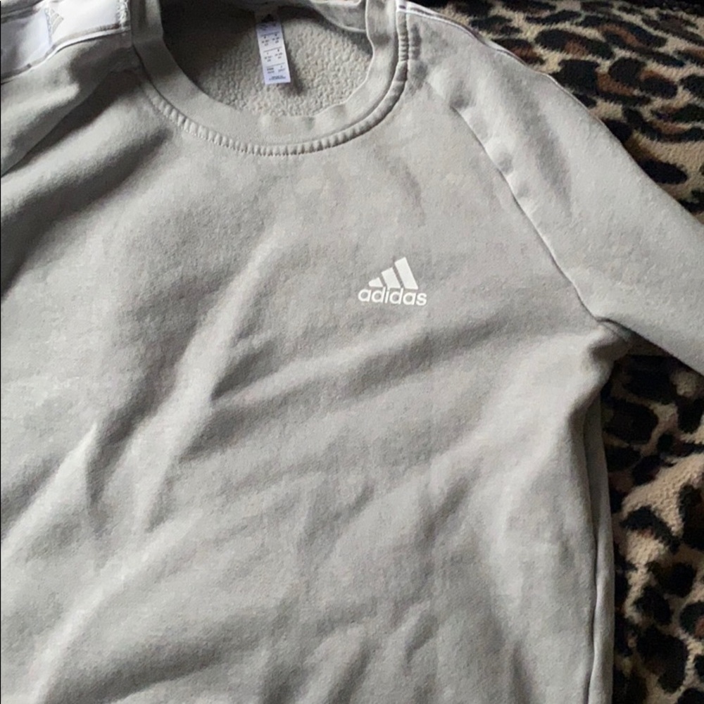 Women’s sweatshirt